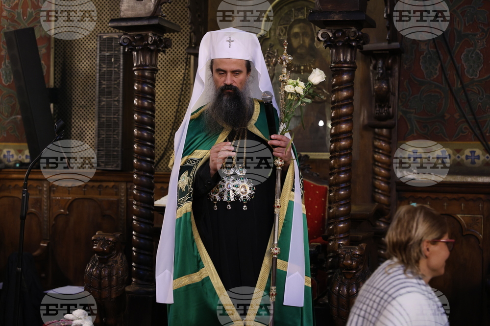 Необходимо е да се научим да обичаме, каза патриарх Даниил на света литургия за празника на свети Гавриил Ургебадзе