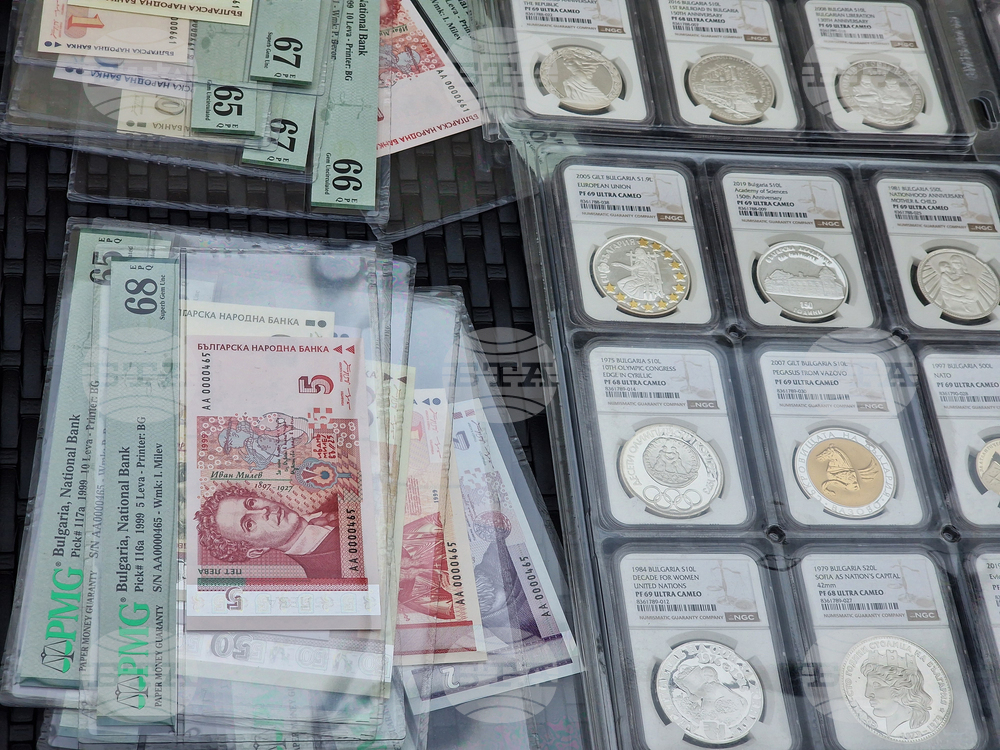 Българският лев може да стане интересен за чуждестранните нумизмати, каза Ангелин Петров от Нумизматичното дружество - Централна България