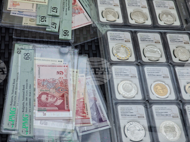 Българският лев може да стане интересен за чуждестранните нумизмати, каза Ангелин Петров от Нумизматичното дружество - Централна България