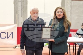 Русе - състезания - шахмат - бадминтон