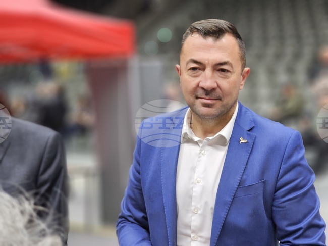 Подадените заявления за пропаднали площи са 5000, почти 300 000 дка са засегнатите земи, каза зам.-министър Янислав Янчев в Русе