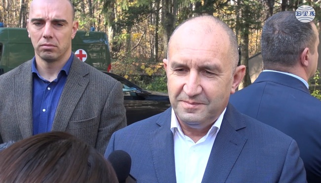 Самото назначаване на особения търговски управител на  „Лукойл“ е извън закона, каза Румен Радев