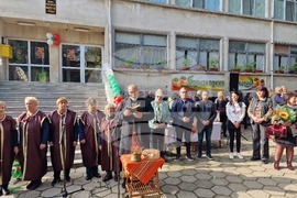 Село Хрищени - празник на райската ябълка