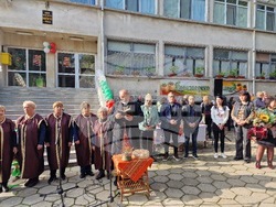 Село Хрищени - празник на райската ябълка