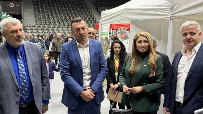 Областна администрация Русе: За осма поредна година в Русе се провежда специализираното изложение „Дунавски овощари“ 