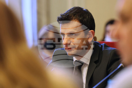 Парламент - Комисия по бюджет и финанси