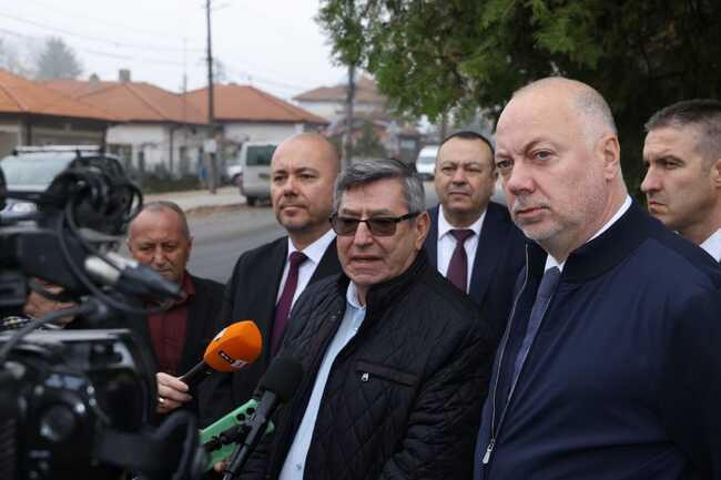 Премиерът Желязков: Българското правителство убеди американската администрация, че войната в Украйна няма да се финансира от „Лукойл“ в България