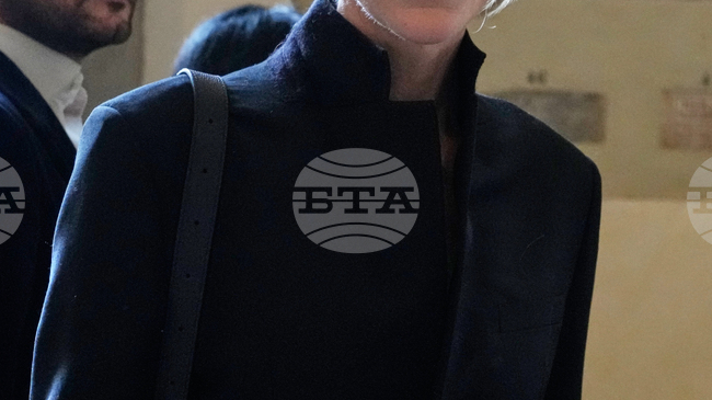 Папата се срещна с холивудски звезди във Ватикана и изрази съжаление за спада на посещаемостта в кината