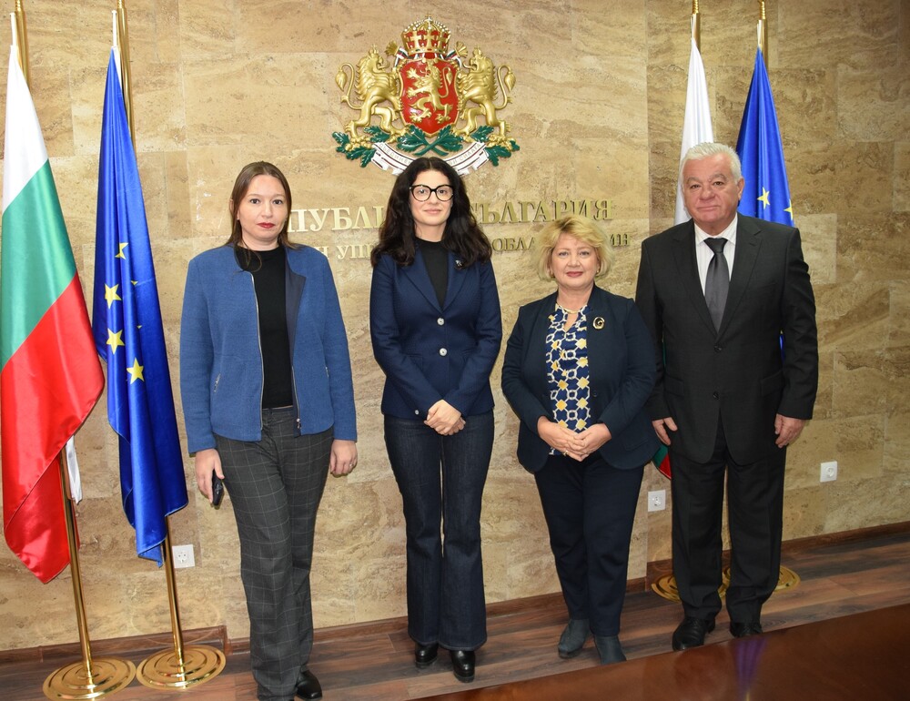 Областна администрация Видин: Областният управител посрещна във Видин извънредния и пълномощен посланик на Румъния в Република България