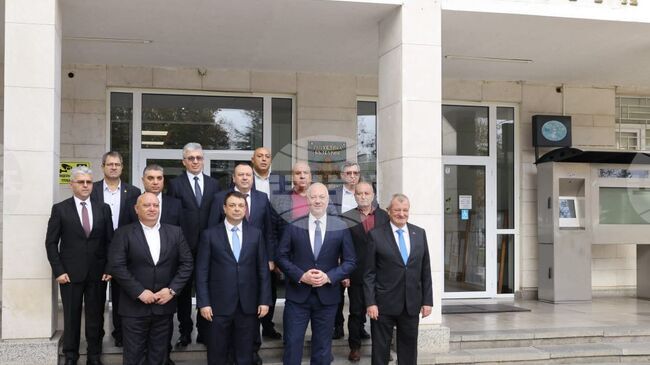 Подкрепата за общините ще продължи и следващата година, каза на среща с представители на местната власт в Силистра премиерът Росен Желязков