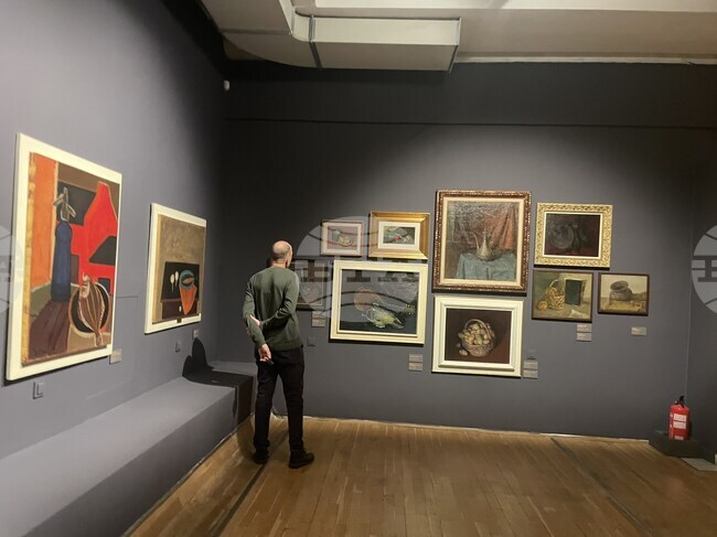  Софийска градска художествена галерия - Гайд тур - изложба „Иван Вукадинов. Картина извън картината“