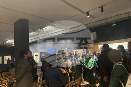 Софийска градска художествена галерия - Гайд тур - изложба „Иван Вукадинов. Картина извън картината“