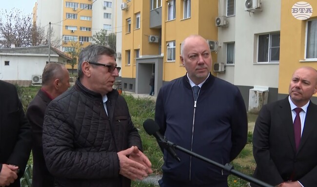 Поставяме началото на политика по отношение на санирането на еднофамилните къщи, обяви премиерът Росен Желязков в Тутракан