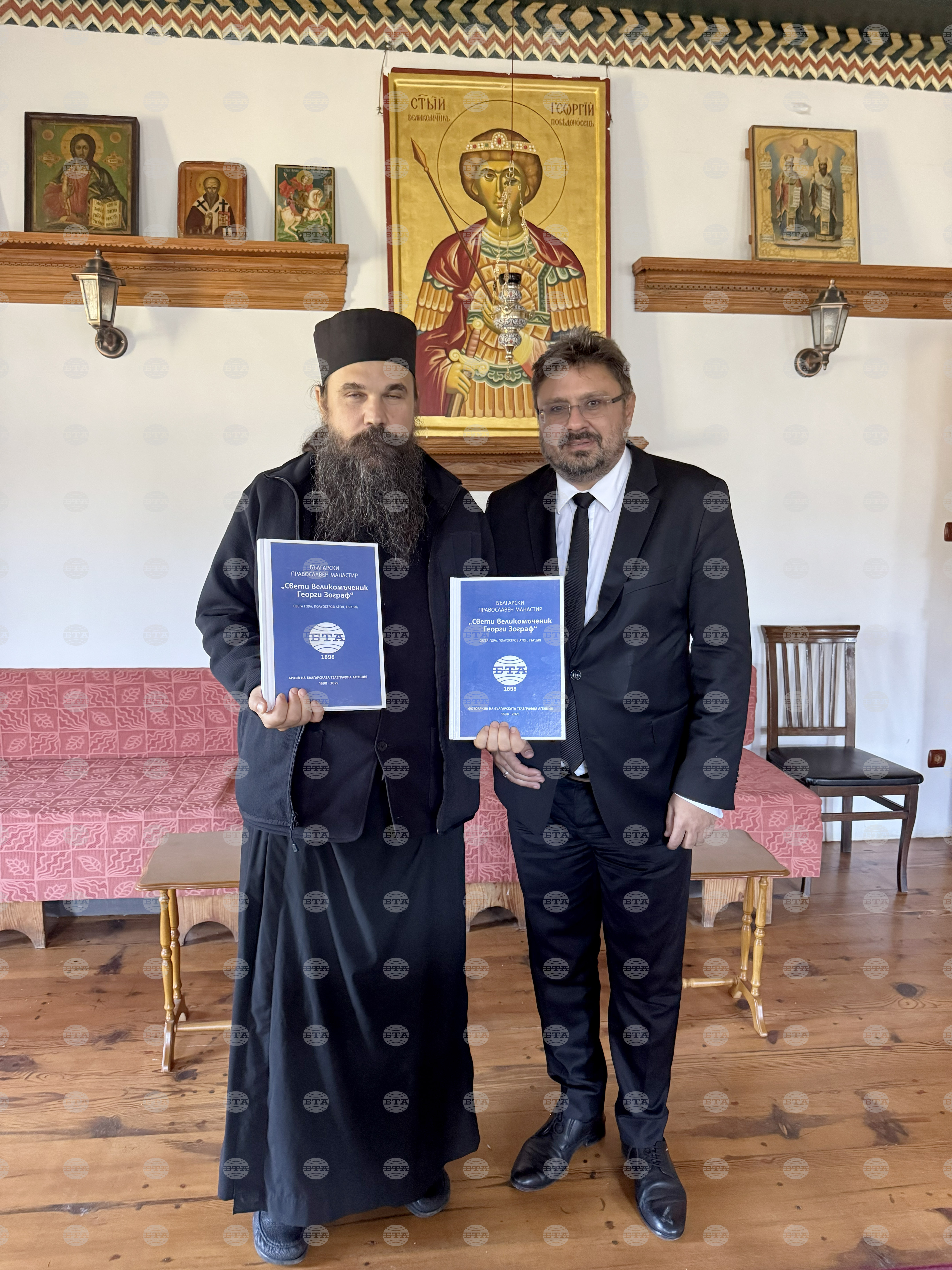 Гърция - Света Гора - БТА предостави на Зографския манастир на Света гора новини и снимки за него от архивите на агенцията 