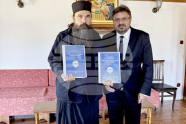 Гърция - Света Гора - БТА предостави на Зографския манастир на Света гора новини и снимки за него от архивите на агенцията 