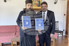 Гърция - Света Гора - БТА предостави на Зографския манастир на Света гора новини и снимки за него от архивите на агенцията 