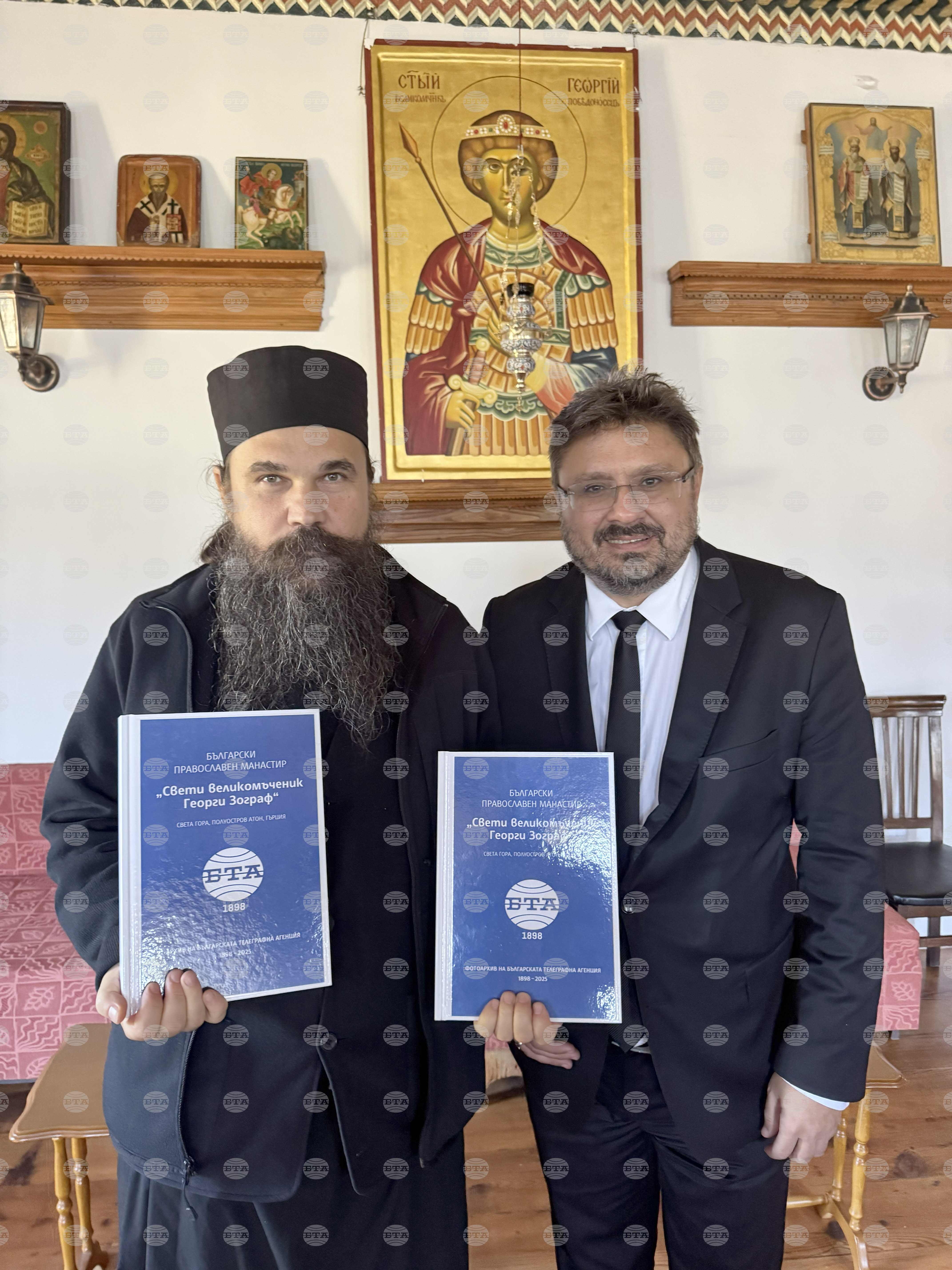 Гърция - Света Гора - БТА предостави на Зографския манастир на Света гора новини и снимки за него от архивите на агенцията 