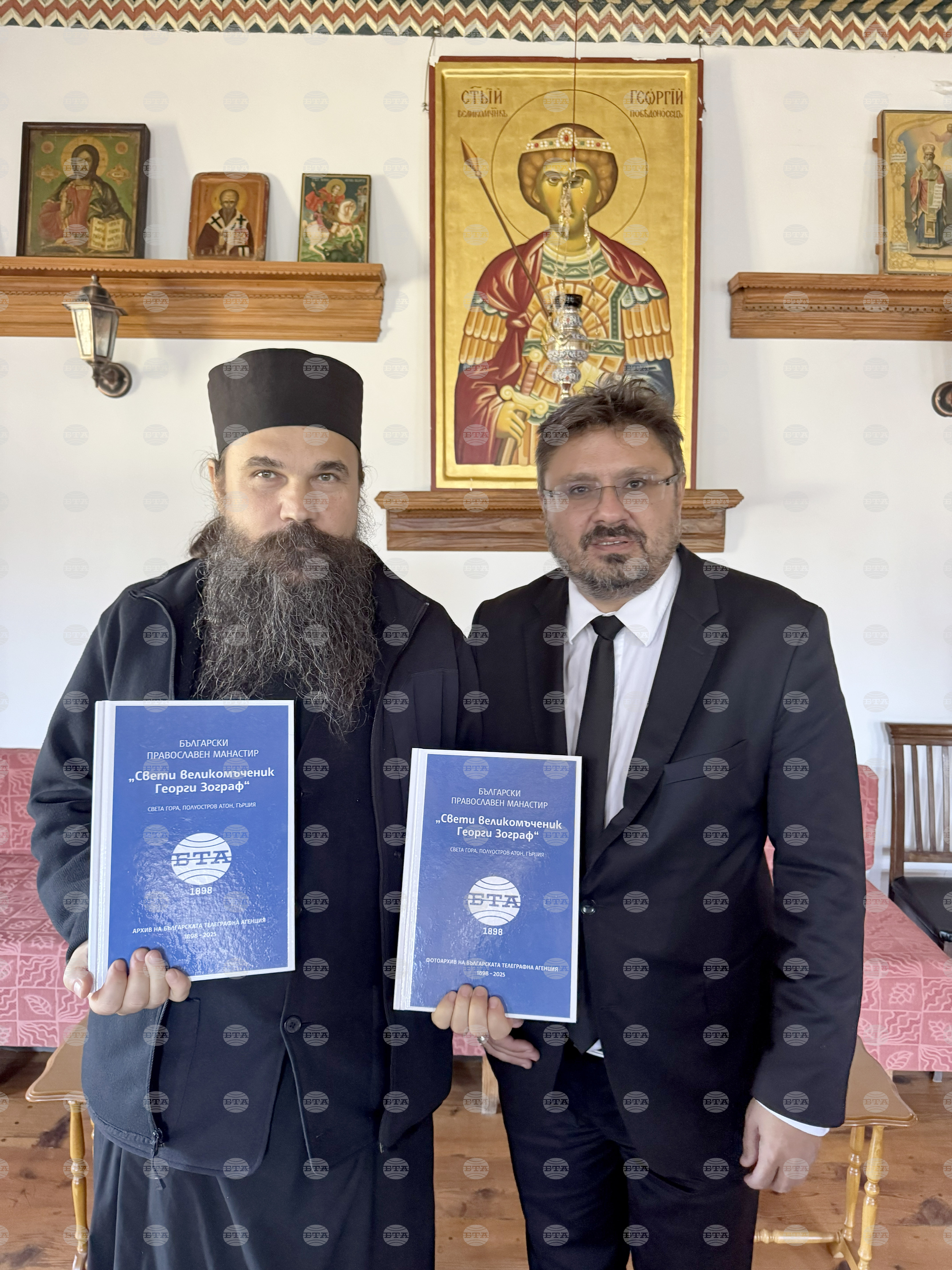 Гърция - Света Гора - БТА предостави на Зографския манастир на Света гора новини и снимки за него от архивите на агенцията 