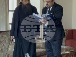 Гърция - Света Гора - БТА предостави на Зографския манастир на Света гора новини и снимки за него от архивите на агенцията 