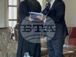 Гърция - Света Гора - БТА предостави на Зографския манастир на Света гора новини и снимки за него от архивите на агенцията 