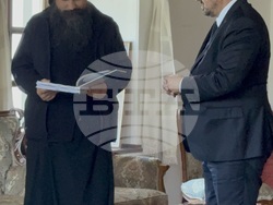 Гърция - Света Гора - БТА предостави на Зографския манастир на Света гора новини и снимки за него от архивите на агенцията 