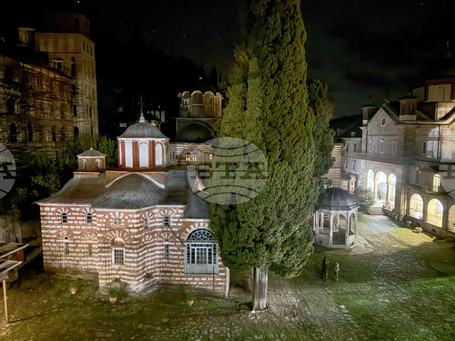 Зографски манастир - нощно бдение за есенния празник на Свети Георги