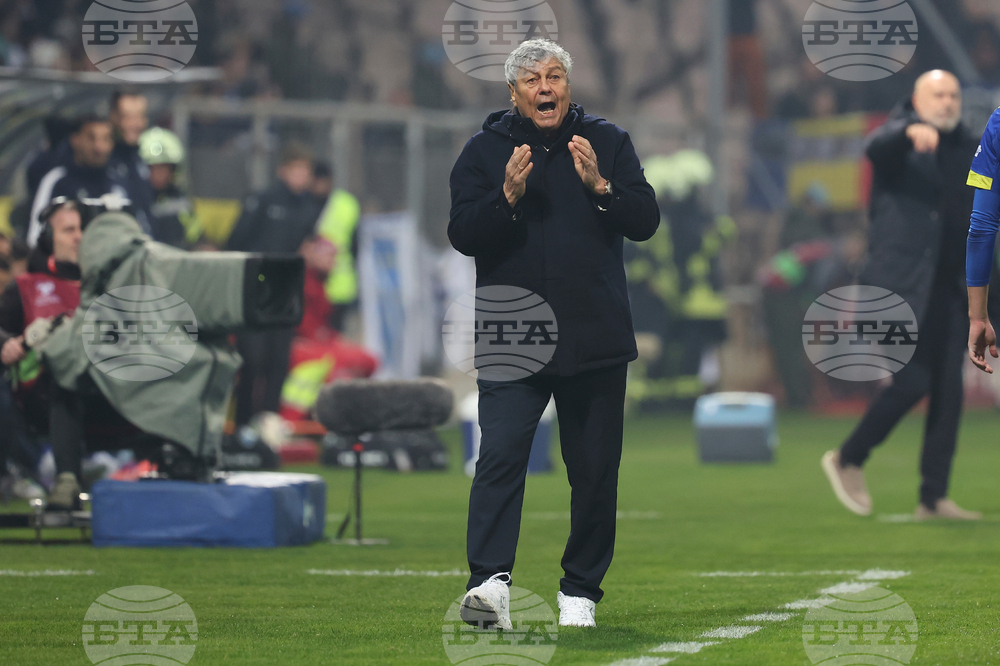 Мирча Луческу остава национален селекционер на Румъния за баражите срещу Турция по пътя към Световното първенство