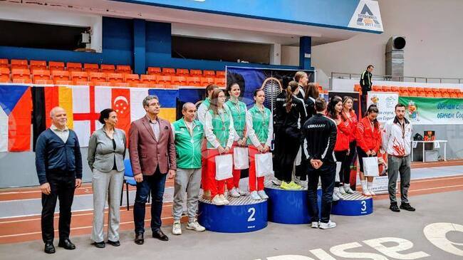 Първият отбор на България на сабя кадетки завърши на второ място в международния турнир за Купа Свечников