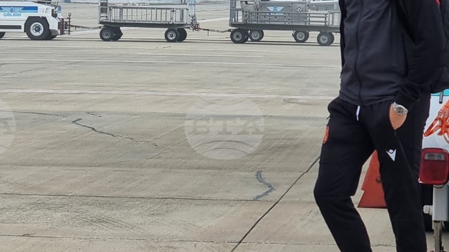 "Дадохме всичко от себе си, но явно не сме успели да се справим", съжалява защитникът Християн Петров 