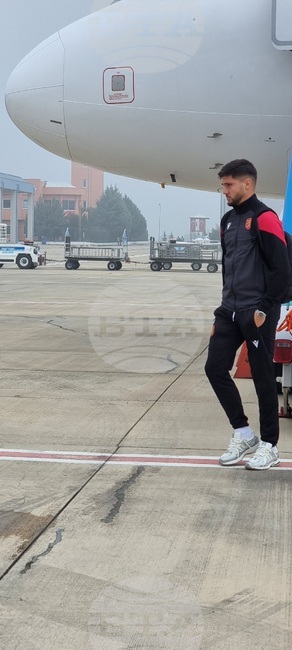 "Дадохме всичко от себе си, но явно не сме успели да се справим", съжалява защитникът Християн Петров 