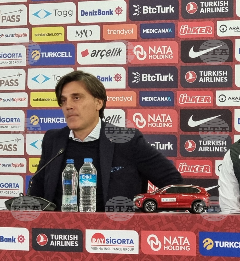 "Поздравявам България, през второто полувреме създадоха положения и за мене беше разочароващо", каза Винченцо Монтела