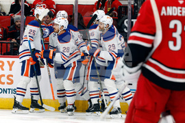 Oilers Hurricanes Hockey