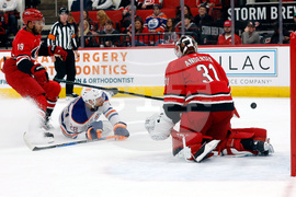 Oilers Hurricanes Hockey