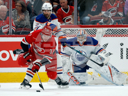 Oilers Hurricanes Hockey