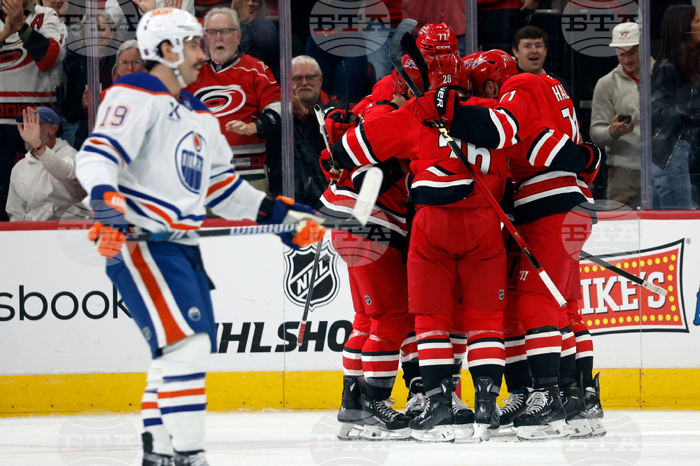 Oilers Hurricanes Hockey