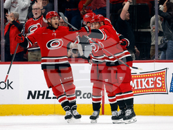 Oilers Hurricanes Hockey