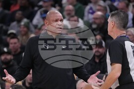 Lakers Bucks Basketball