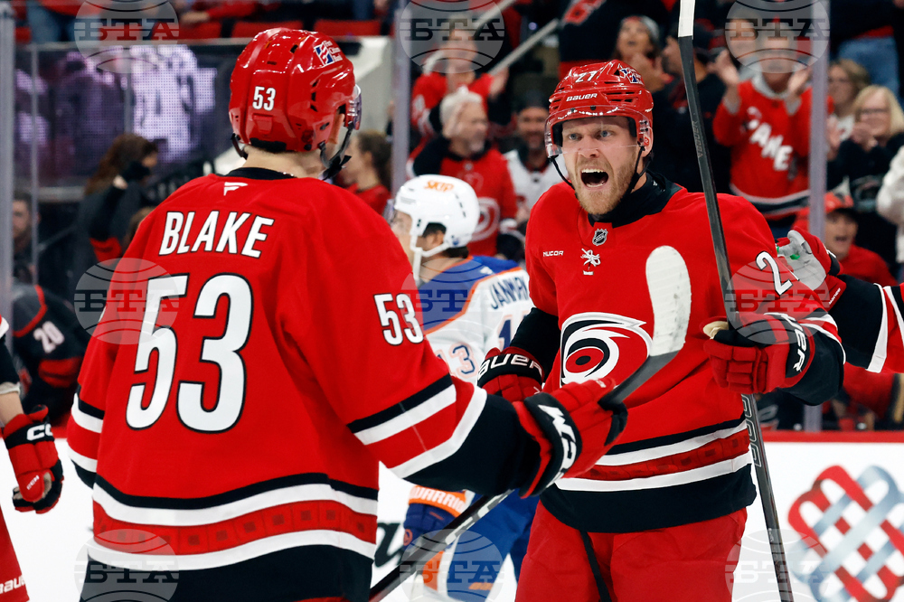 Oilers Hurricanes Hockey