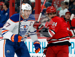 Oilers Hurricanes Hockey
