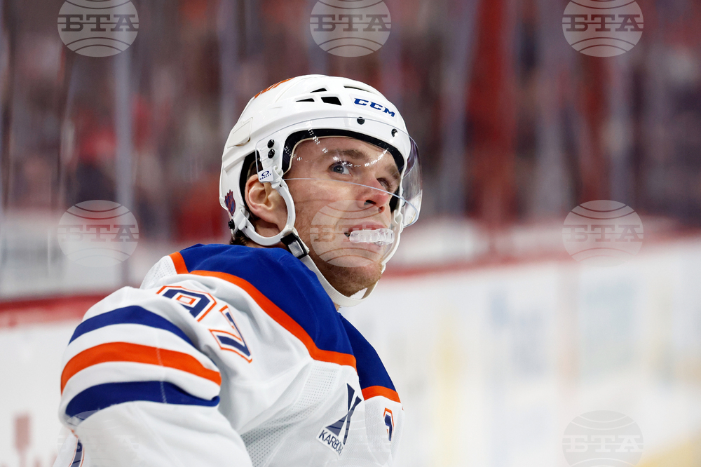 Oilers Hurricanes Hockey