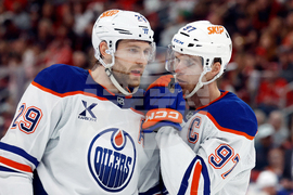 Oilers Hurricanes Hockey