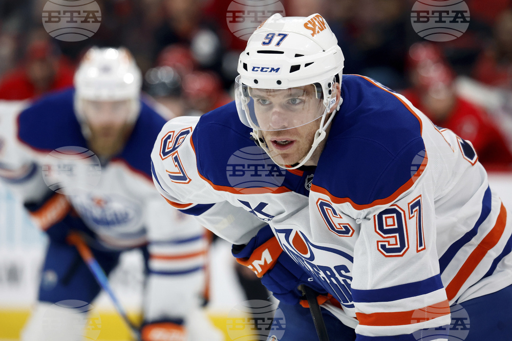 Oilers Hurricanes Hockey