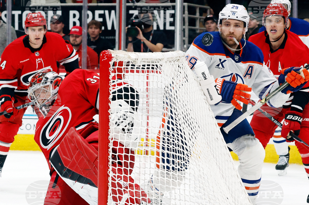 Oilers Hurricanes Hockey