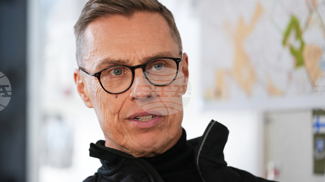 Според Хелзинки Украйна трябва да има право сама да решава за войната