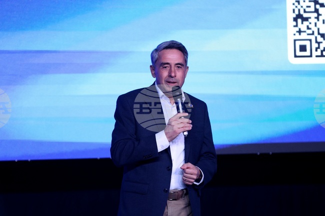 Според Росен Плевнелиев успехът се мери с прогреса в обществото 