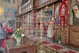 Шумен - храм „Свети Три Светители“ - литургия и проповед