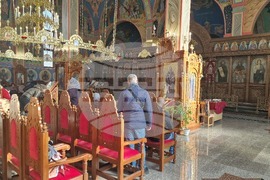 Шумен - храм „Свети Три Светители“ - литургия и проповед