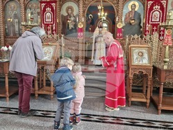 Шумен - храм „Свети Три Светители“ - литургия и проповед