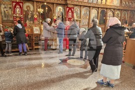 Шумен - храм „Свети Три Светители“ - литургия и проповед