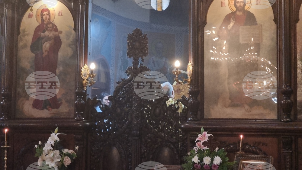 Добрич - храм „Св. Троица“ - неделна служба